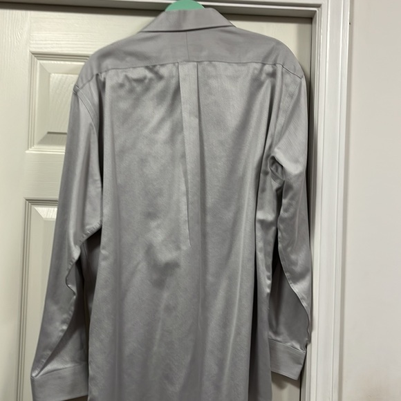 Cremieux 100% Pima Cotton, 16 1/2 / 35 Grey Herringbone Dress Shirt - Picture 4 of 4